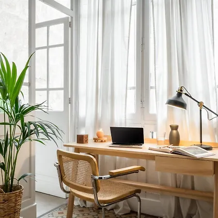 Gili - 2 Bedrooms And Terrace In Eixample Dreta Barcelone