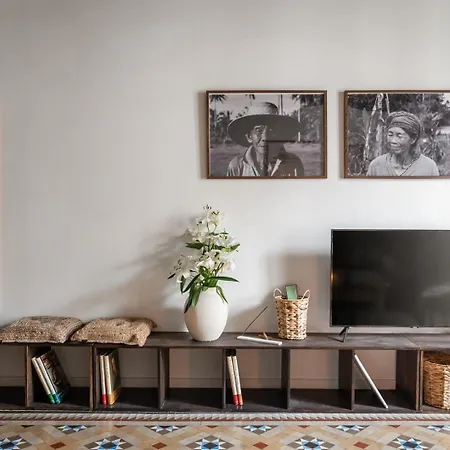 Gili - 2 Bedrooms And Terrace In Eixample Dreta Appartement *