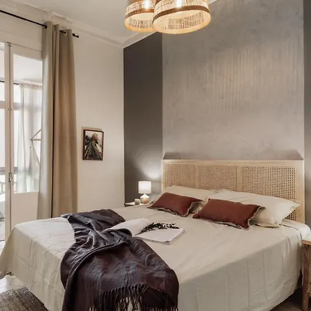 Gili - 2 Bedrooms And Terrace In Eixample Dreta Appartement *